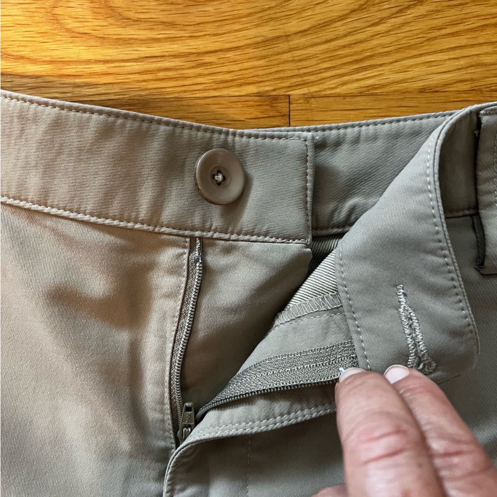 Under Armour Mens UA Leaderboard Golf Shorts Mid Rise Flat Front Tan Size 36 - Picture 5 of 13